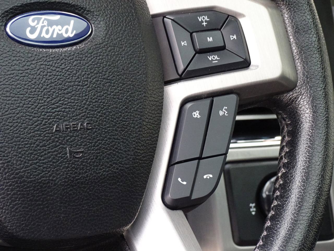Used 2015 Ford F150 Platinum w/ Equipment Group 701A Luxury AWD/4WD image 21