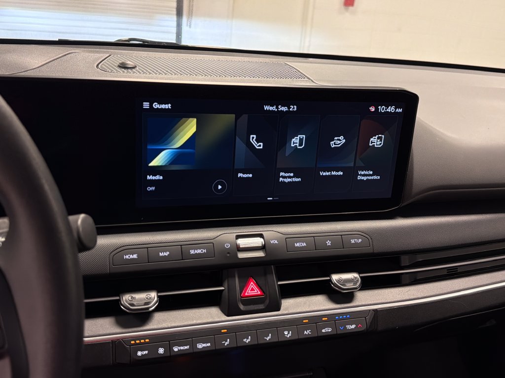 Used 2025 Kia K4 FWD image 32