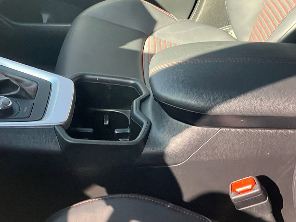 Used 2022 Toyota RAV4 XSE w/ Weather Package image 5