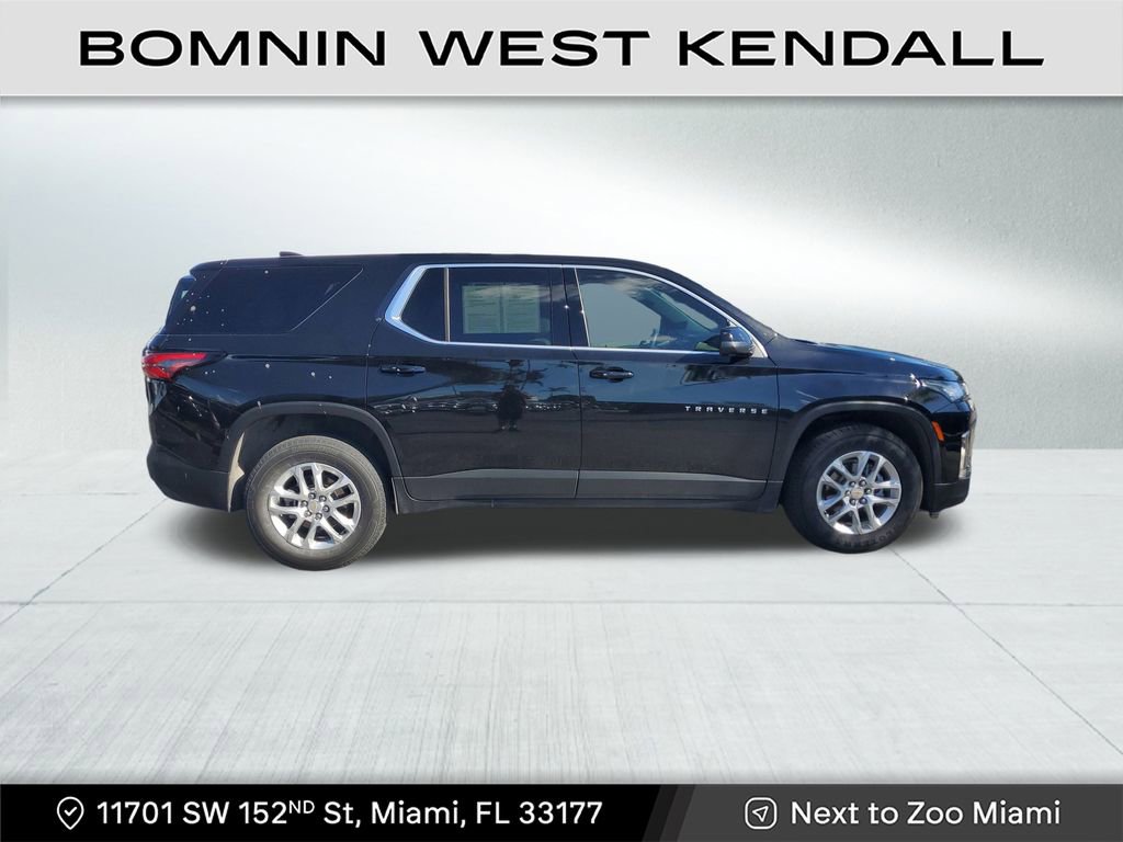 Used 2023 Chevrolet Traverse LS image 8