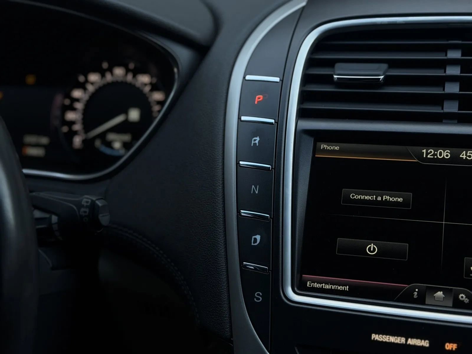 Used 2016 Lincoln MKX Reserve FWD image 28