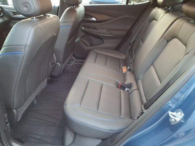 Used 2025 Buick Envista Sport Touring w/ Convenience I Package FWD image 7