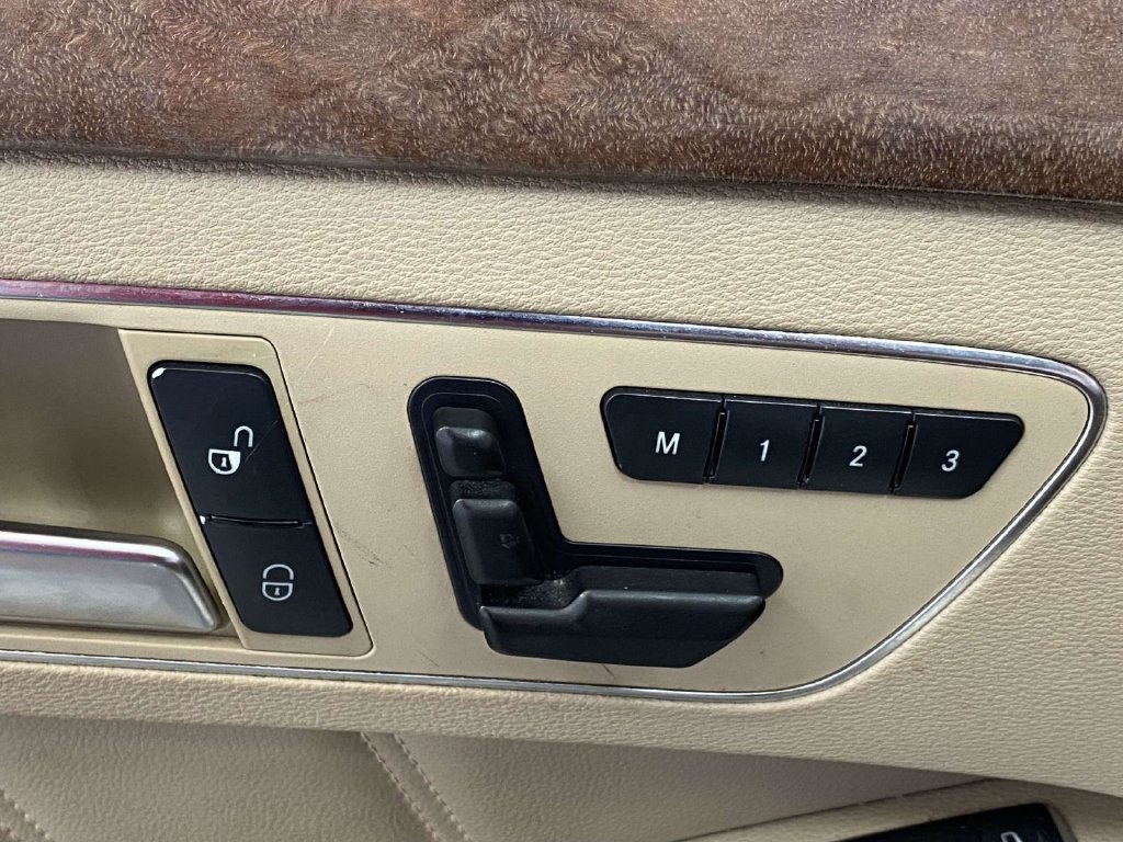 Used 2012 Mercedes-Benz E 350 4MATIC Sedan image 19
