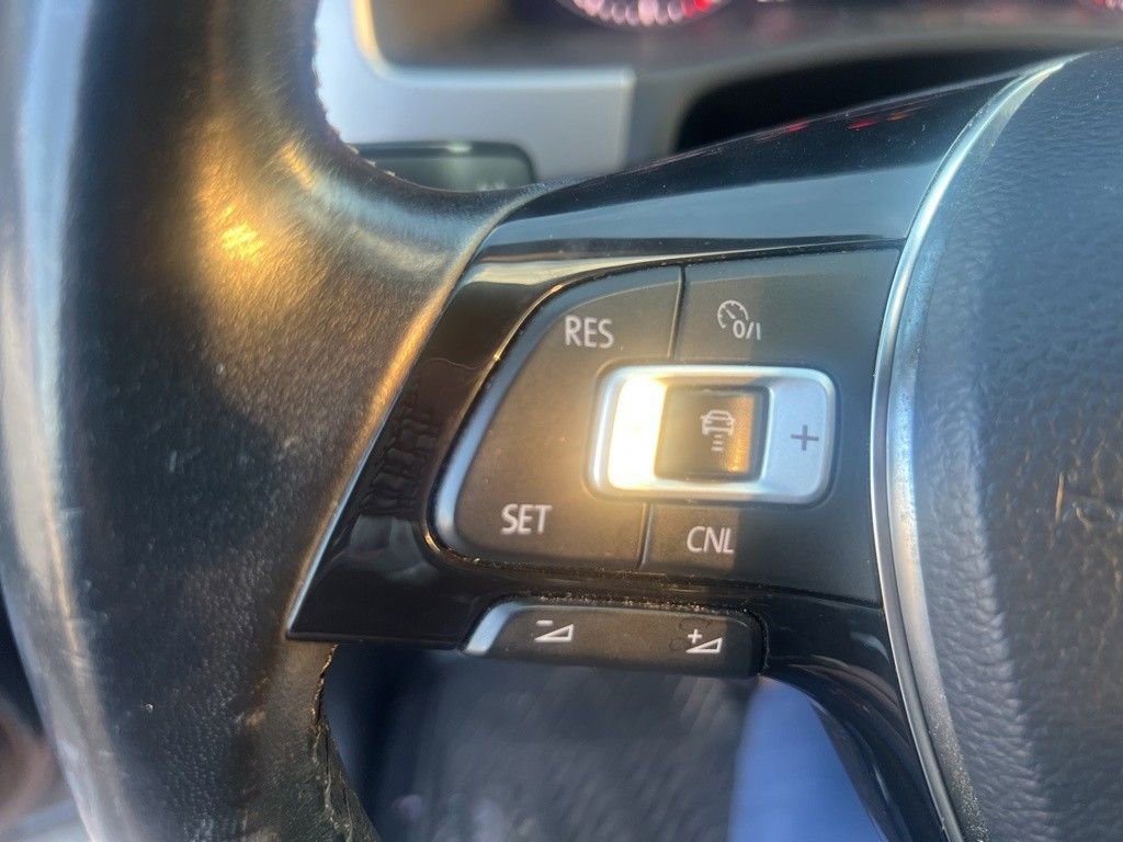 Used 2018 Volkswagen Atlas SEL Premium image 14