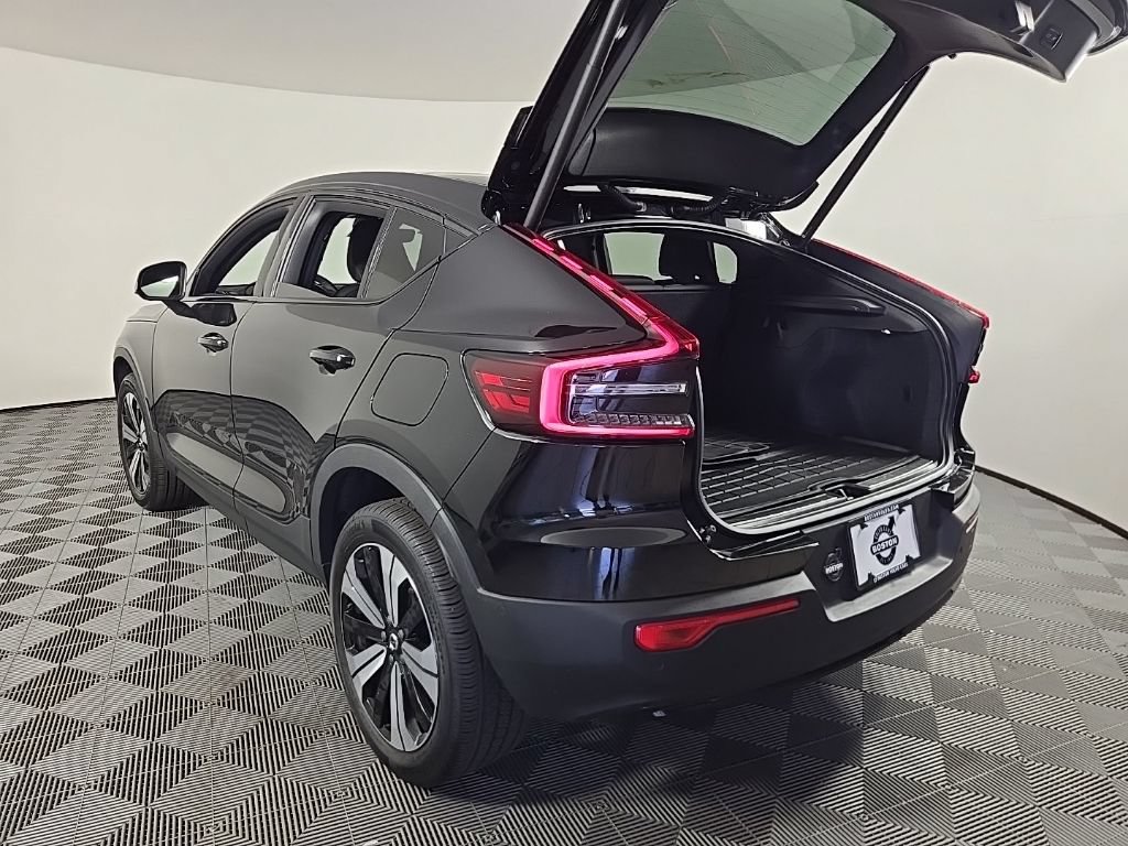 Certified 2023 Volvo C40 P8 Recharge Plus w/ Climate Package AWD/4WD image 11