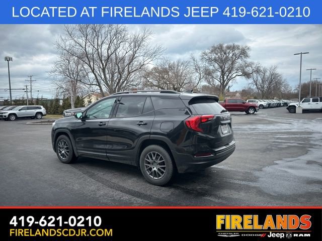 Used 2020 GMC Terrain SLE w/ Driver Convenience Package image 16