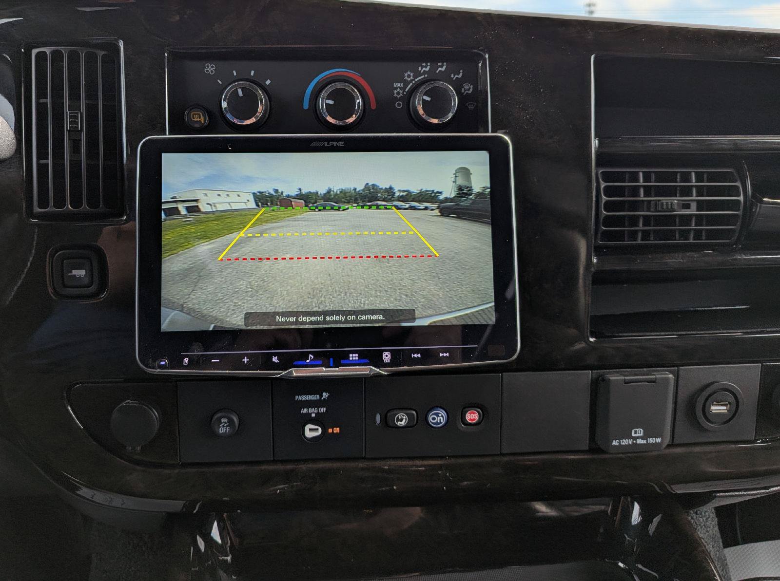Used 2023 GMC Savana 2500 Extended RWD image 18