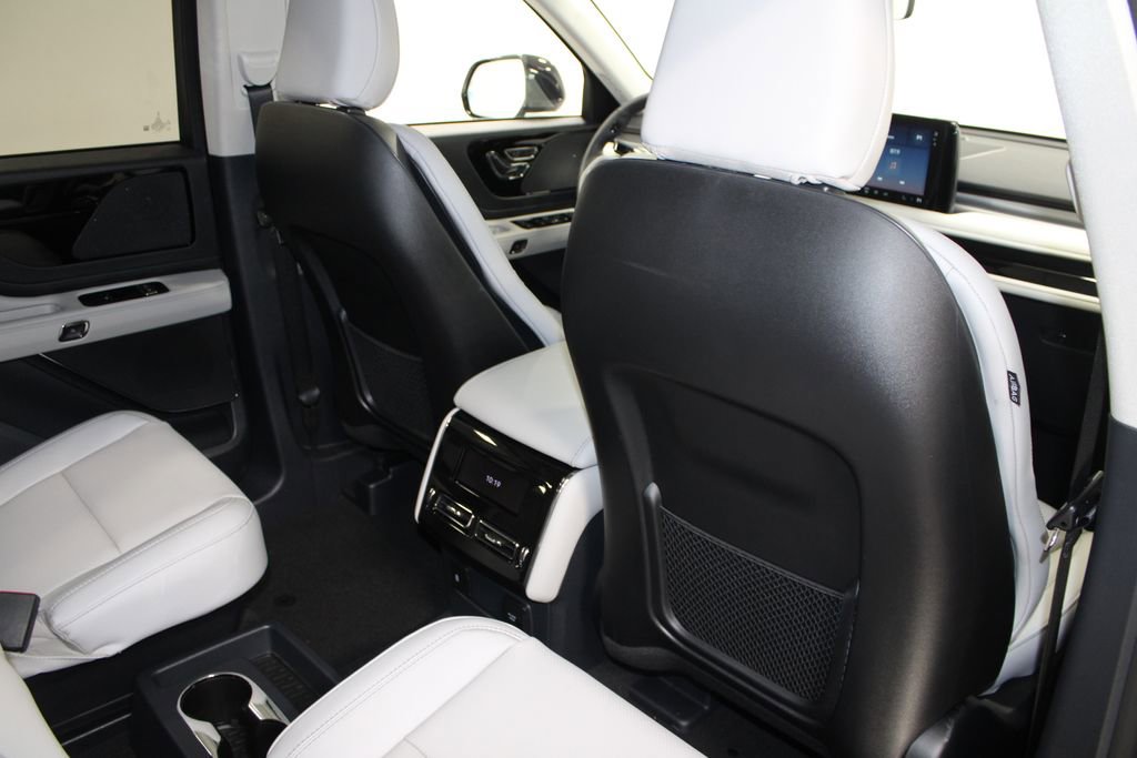 New 2026 Lincoln Aviator 2WD image 34