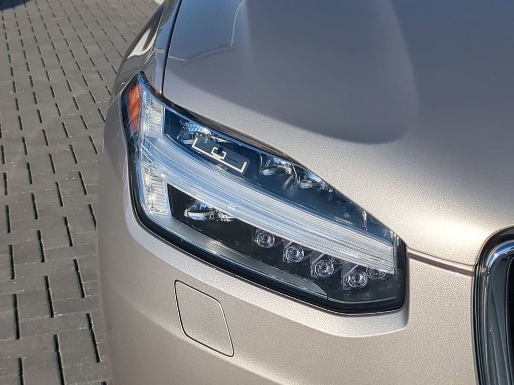 Used 2024 Volvo XC90 B6 Ultimate image 11