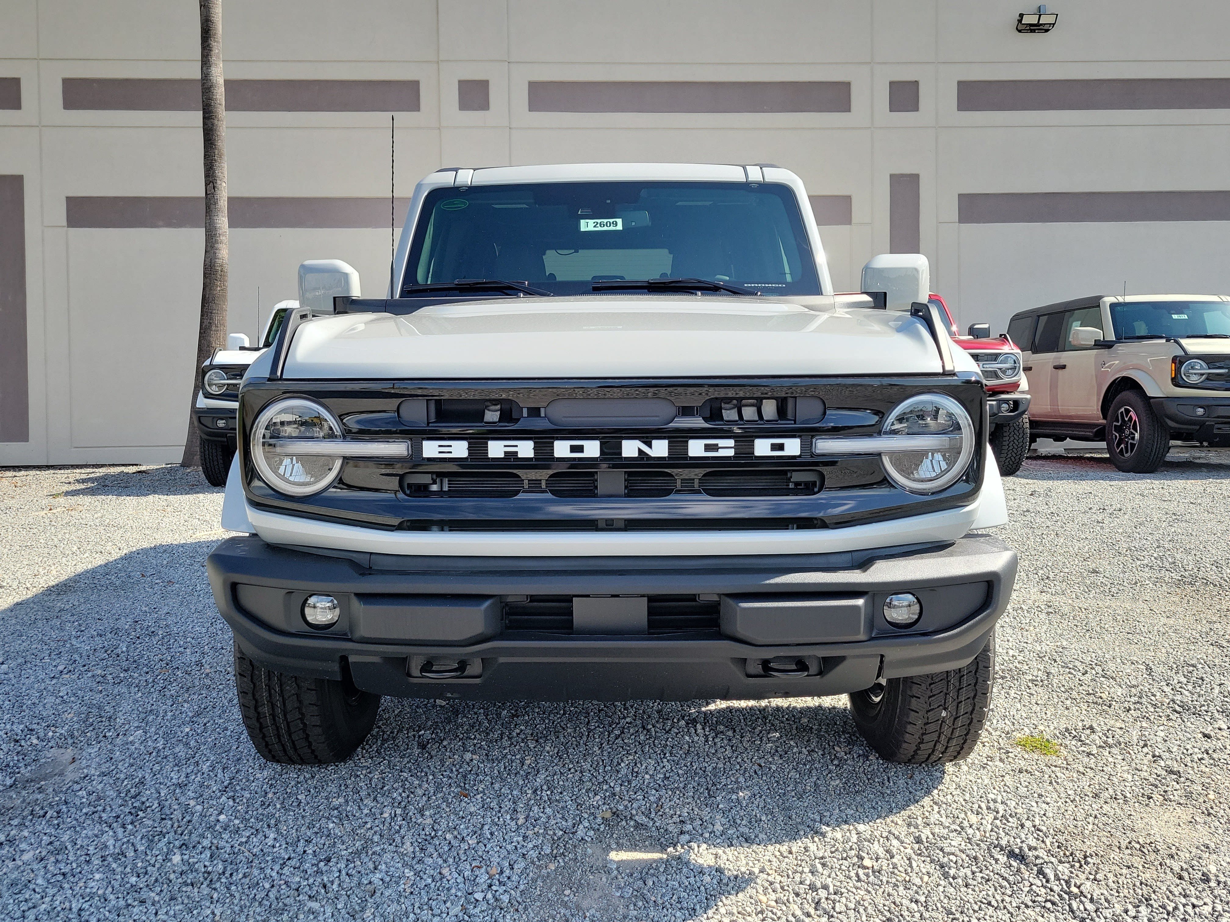 New 2026 Ford Bronco Outer Banks AWD/4WD image 3