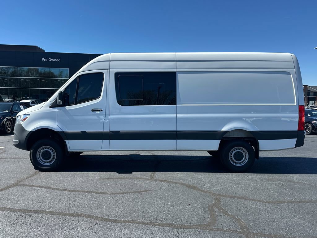 Used 2023 Mercedes-Benz Sprinter 2500 image 4