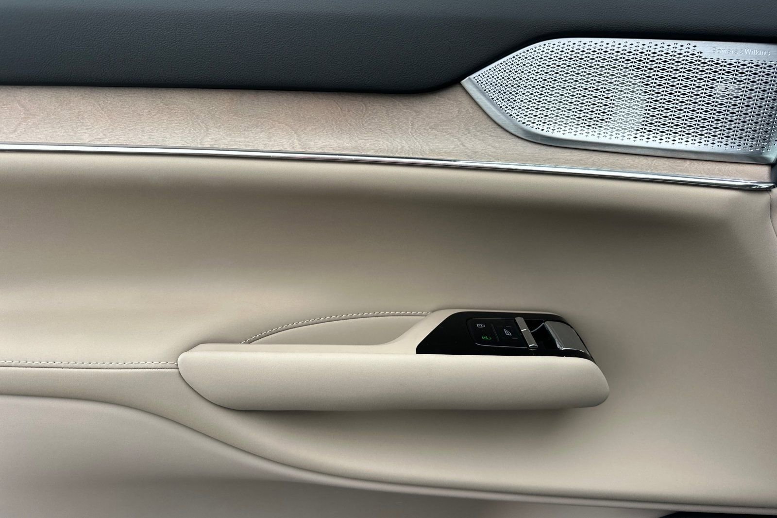 New 2026 Volvo EX90 Ultra image 10