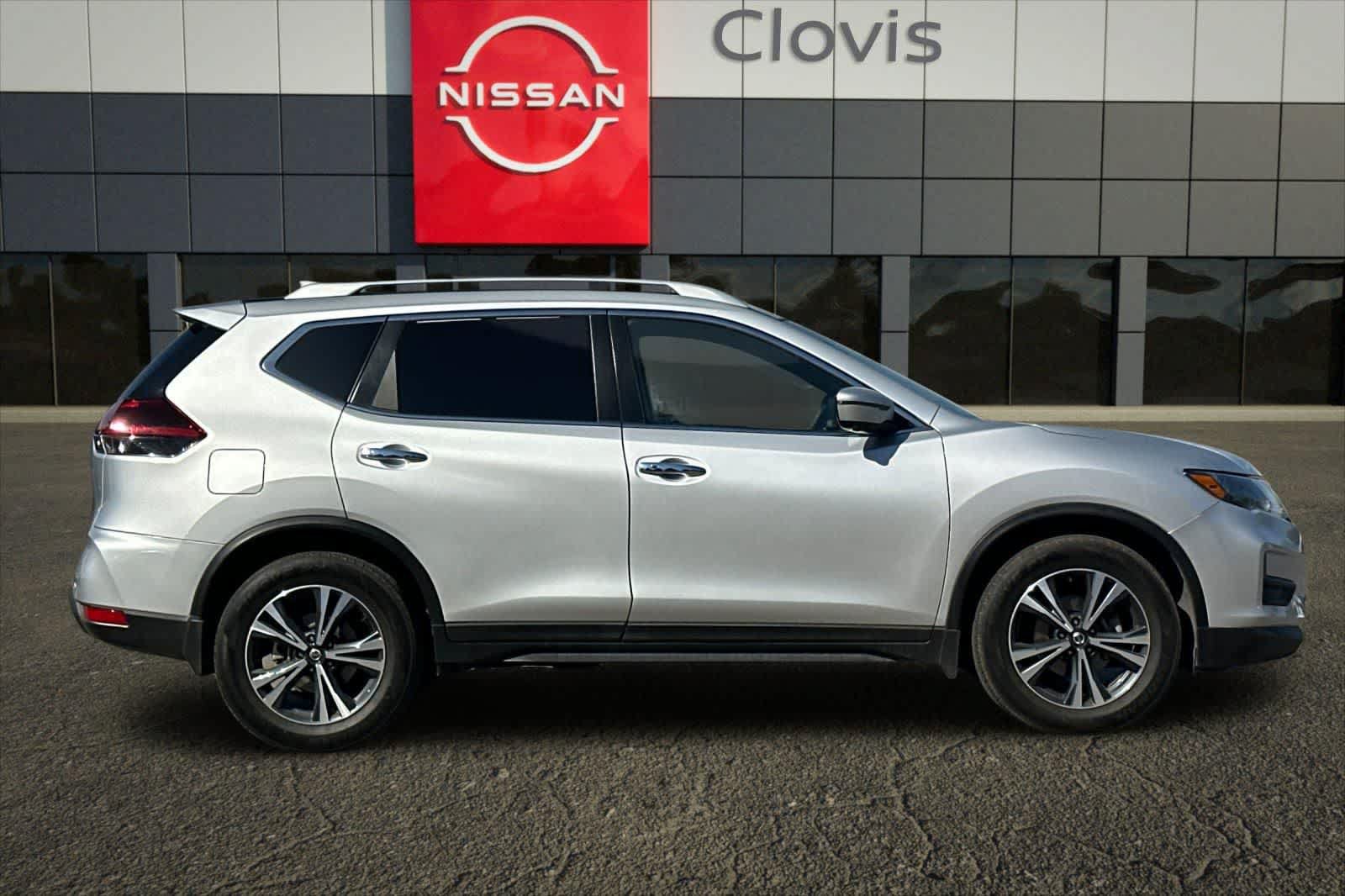 Used 2020 Nissan Rogue SV w/ Premium Package FWD image 9