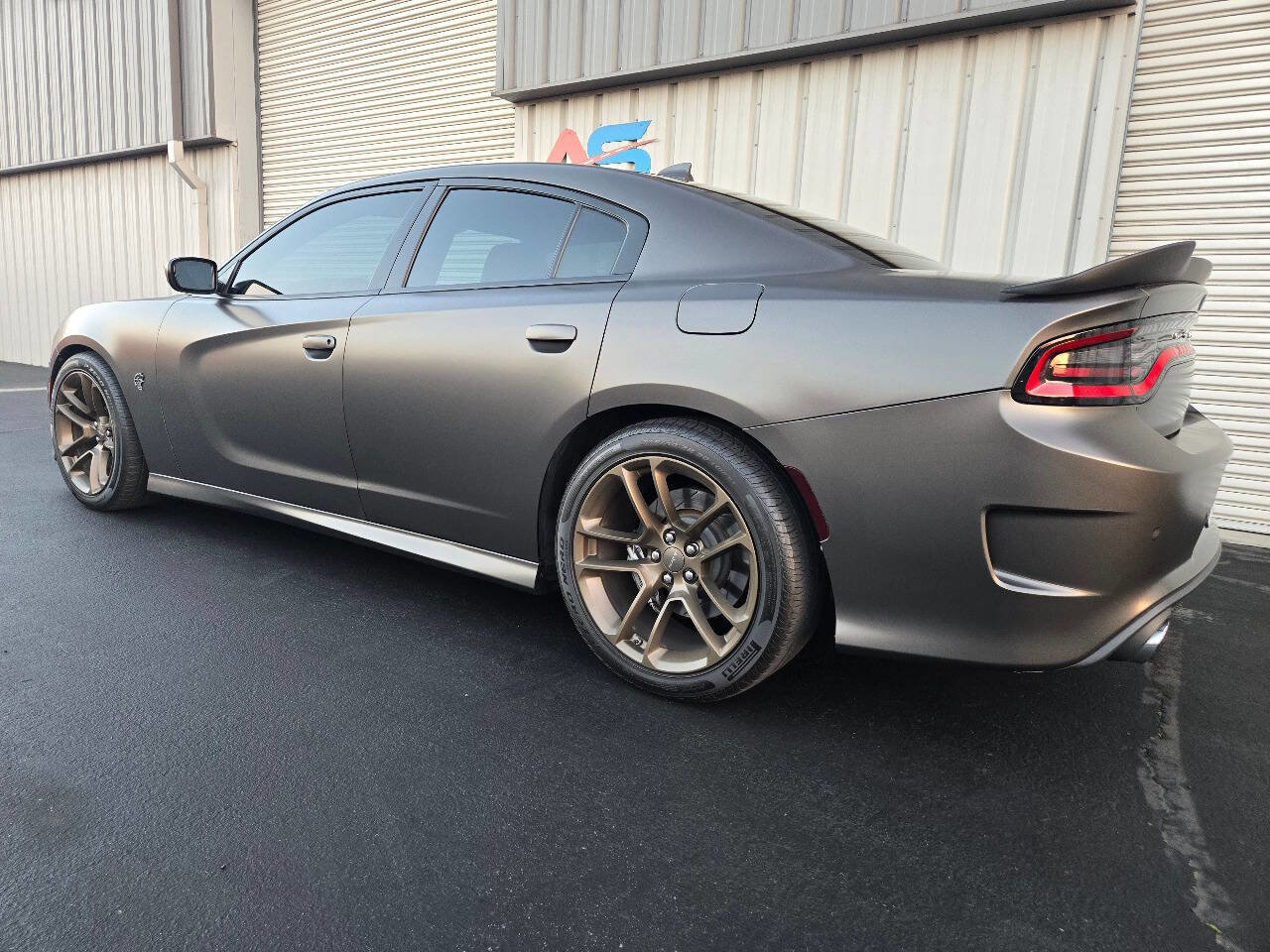 Used 2019 Dodge Charger SRT Hellcat w/ Navigation & Travel Group RWD image 5