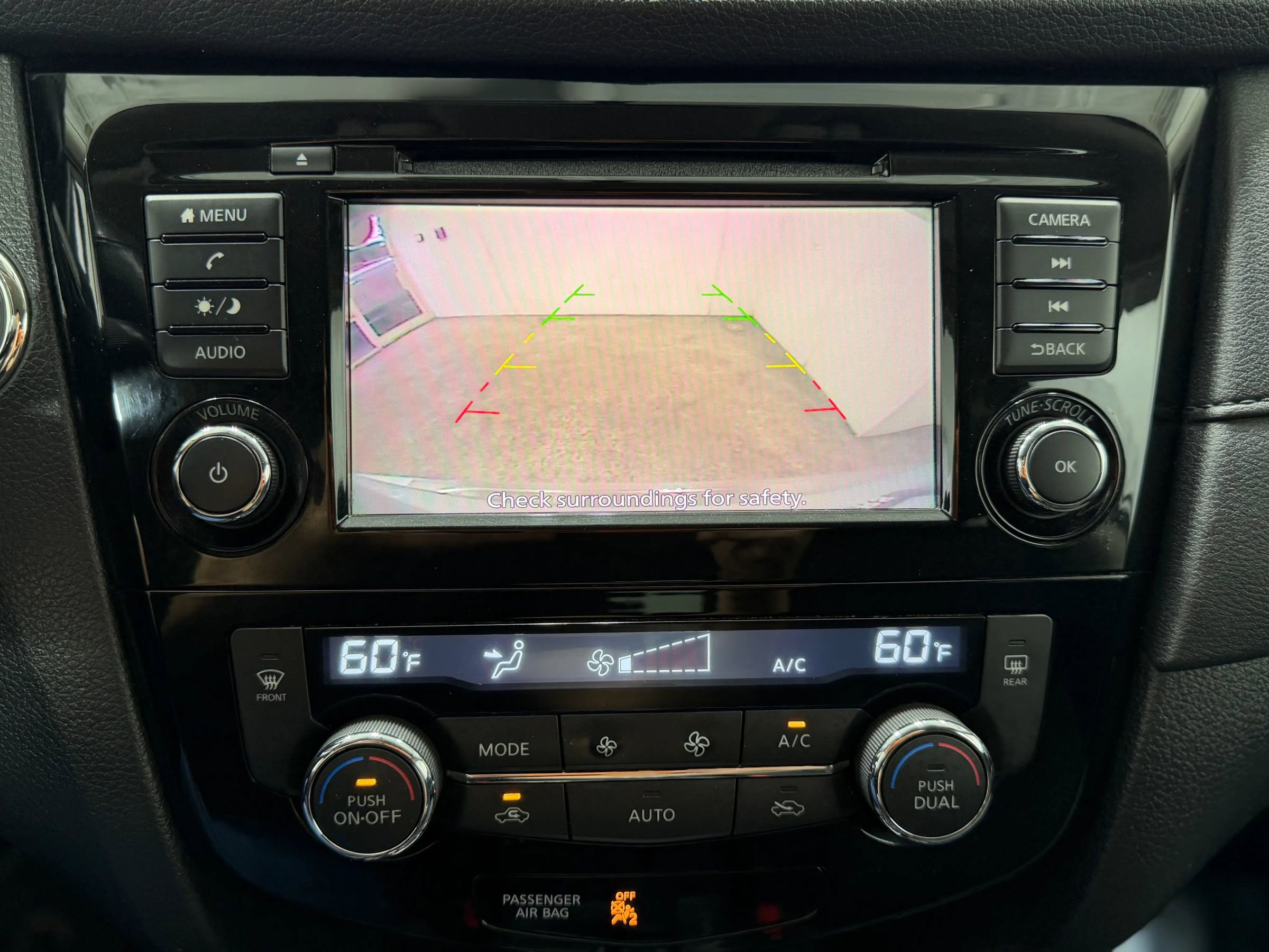 Used 2018 Nissan Rogue SV image 17