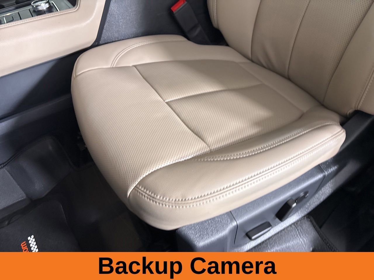 Used 2024 Ford Expedition XLT AWD/4WD image 12