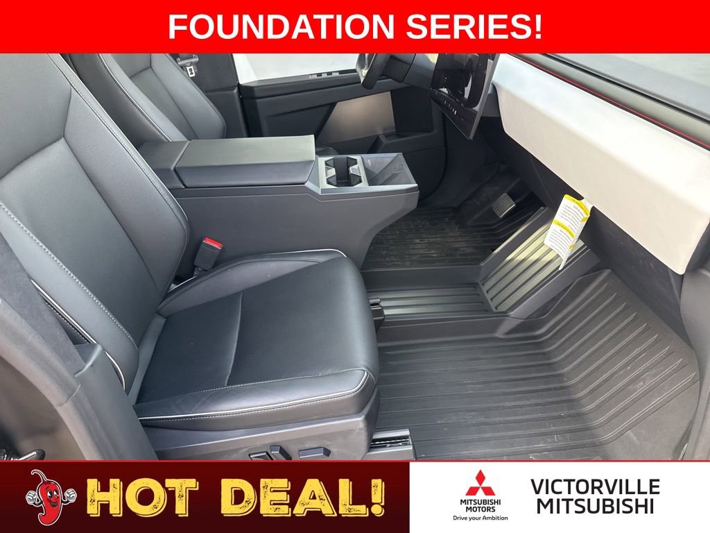 Used 2024 Tesla Cybertruck AWD Crew Cab image 27