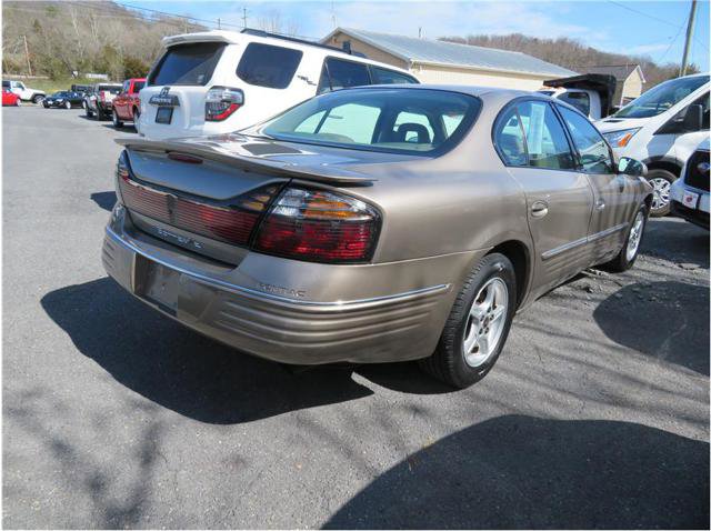 Used 2000 Pontiac Bonneville SE w/ Opt Pkg image 16
