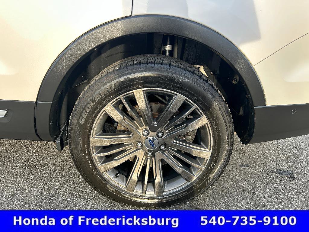 Used 2017 Ford Explorer Platinum image 38