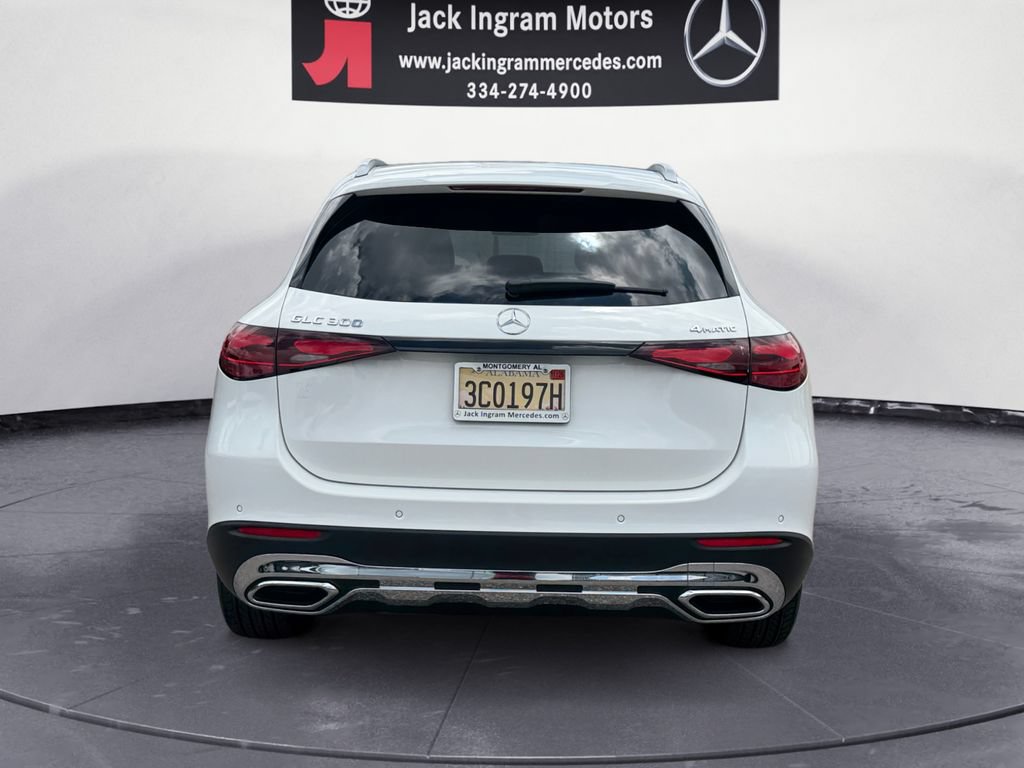 Certified 2025 Mercedes-Benz GLC 300 4MATIC image 4