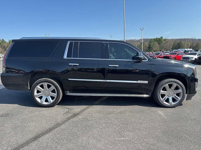 Used 2019 Cadillac Escalade ESV Premium Luxury image 8