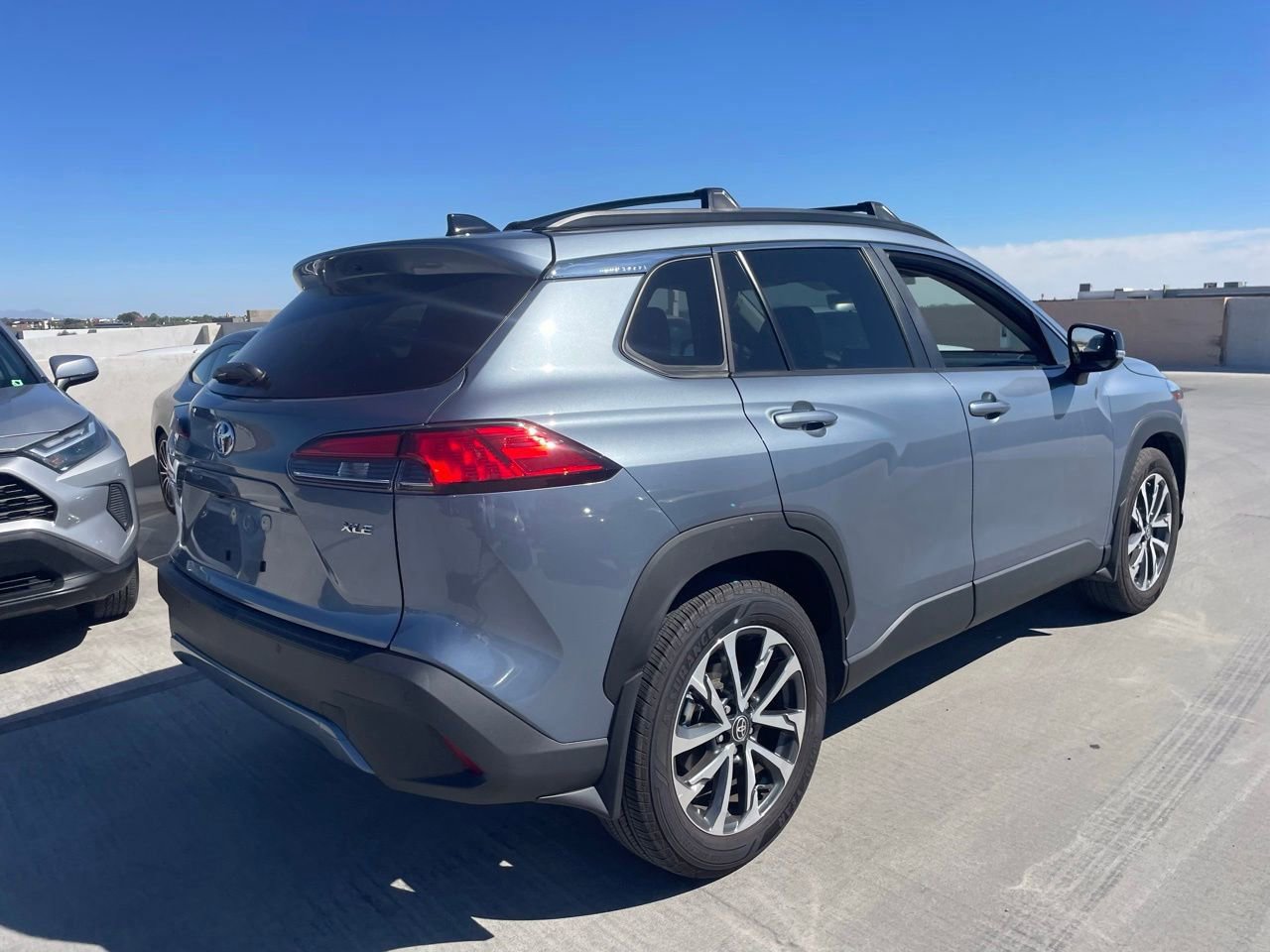 Used 2025 Toyota Corolla Cross XLE w/ Convenience Package image 2