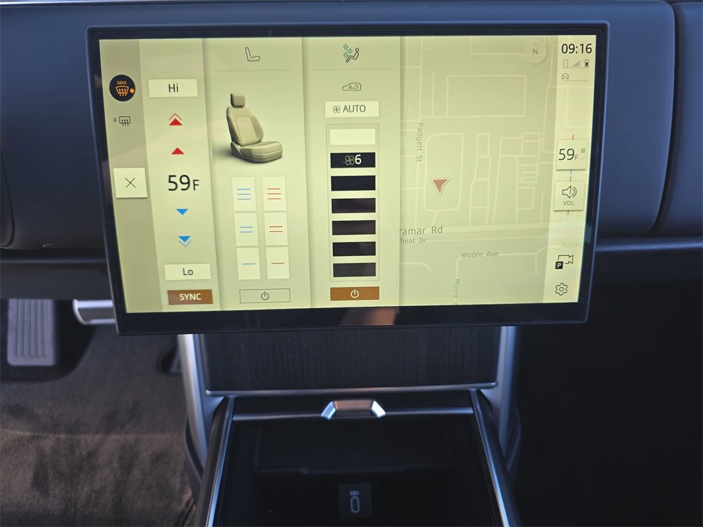 New 2026 Land Rover Range Rover SE image 25