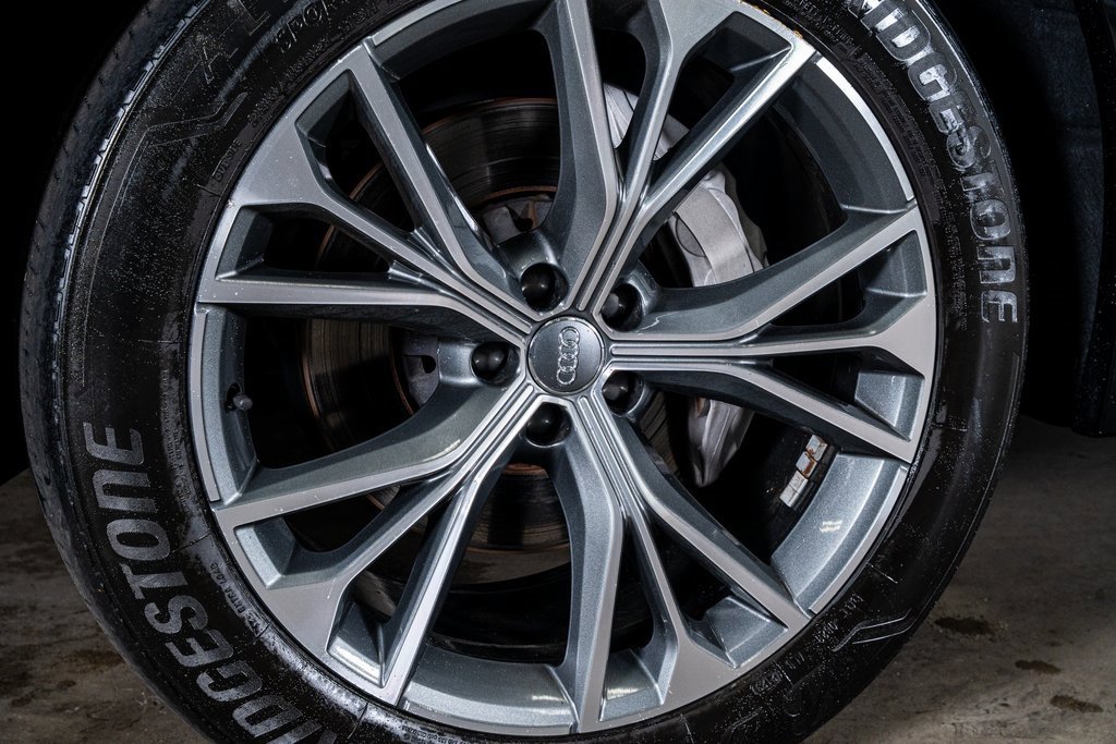 Used 2020 Audi Q8 Premium w/ Black Optic Package image 10