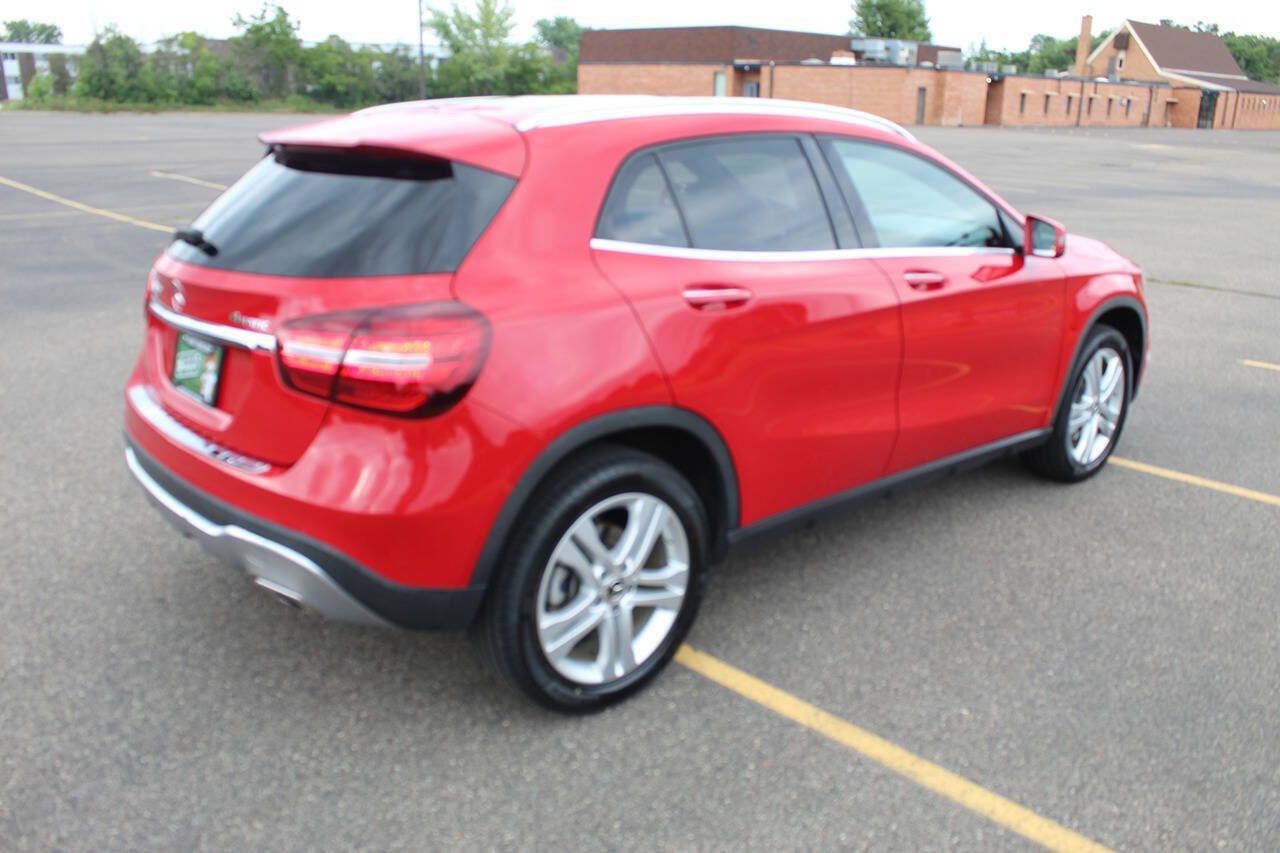Used 2020 Mercedes-Benz GLA 250 4MATIC image 11