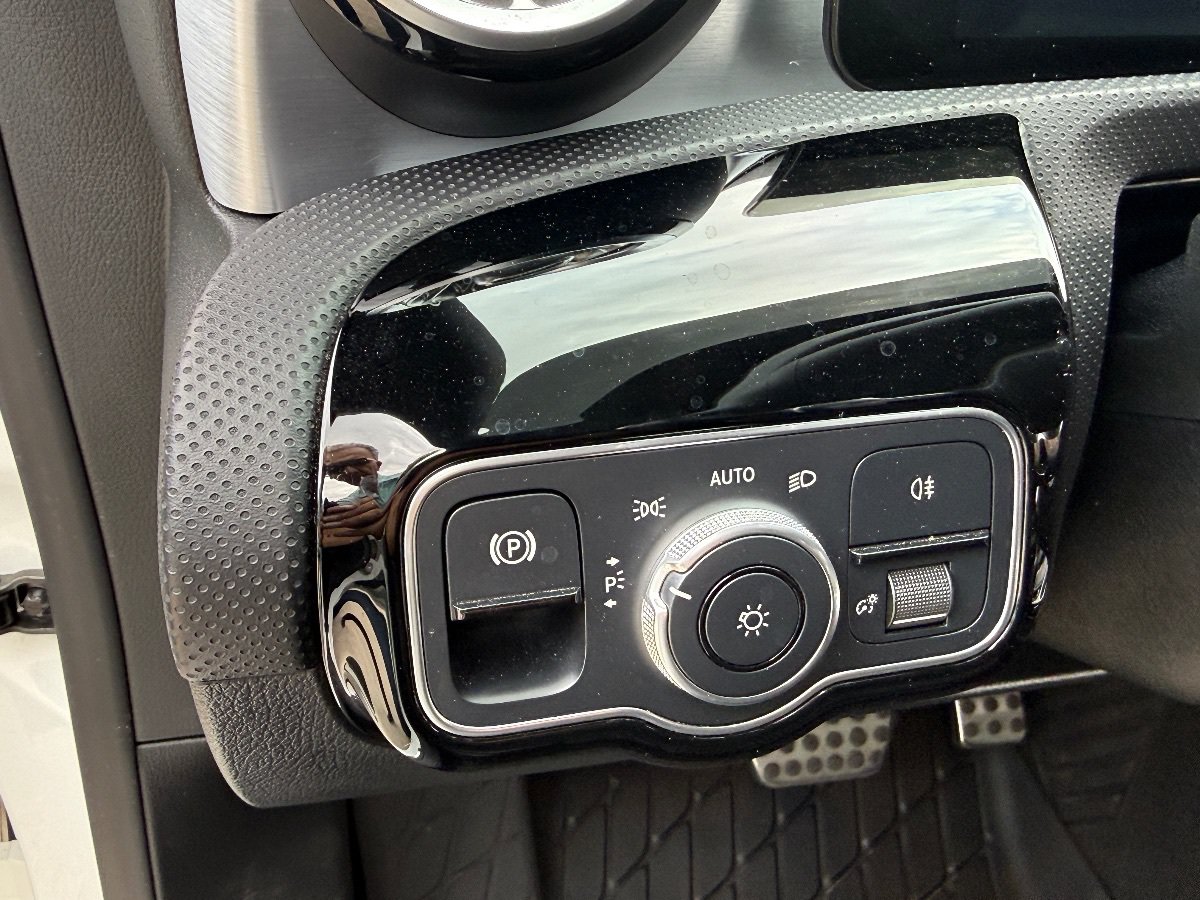 Used 2021 Mercedes-Benz CLA 35 AMG 4MATIC image 21
