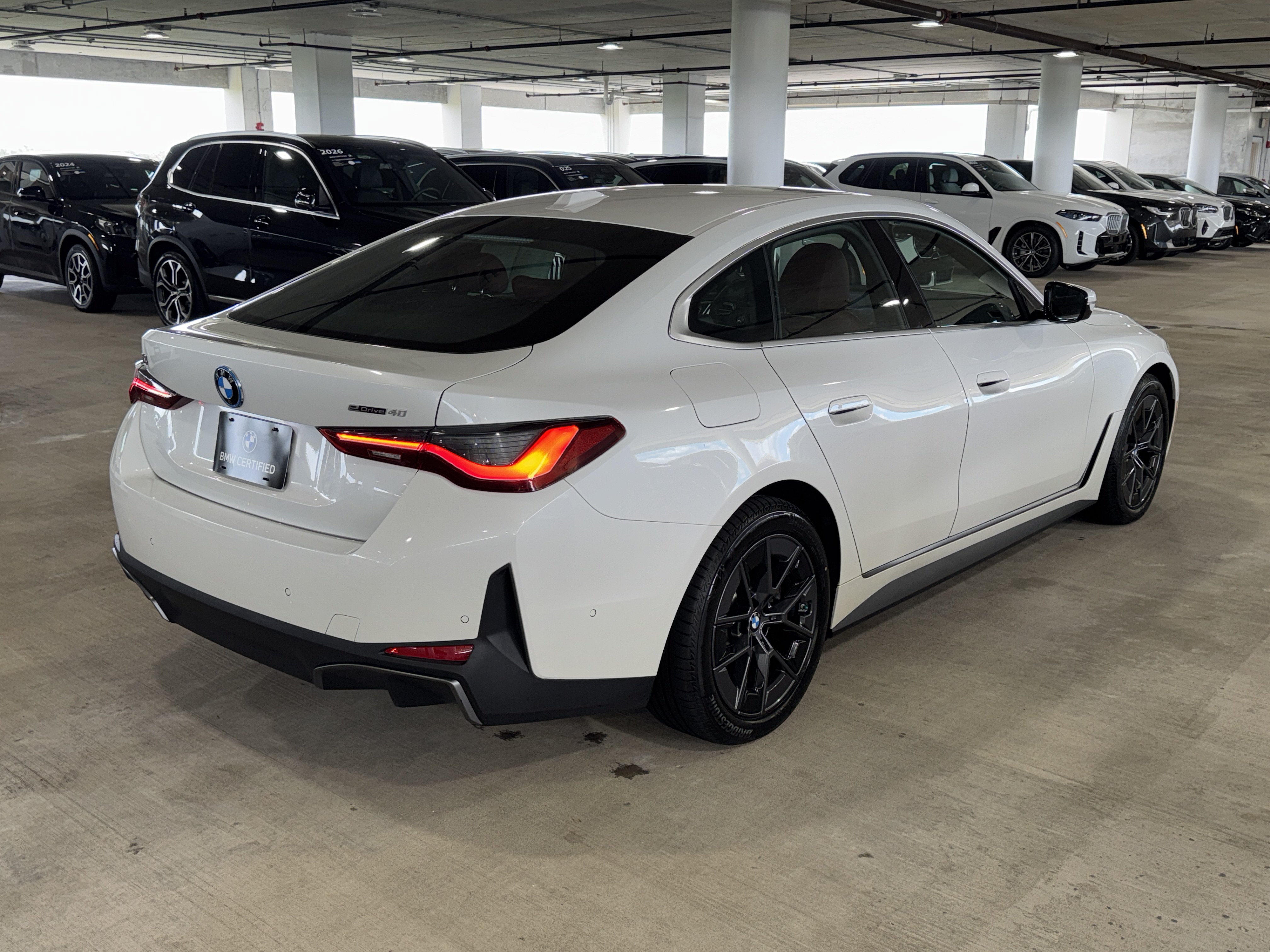 Used 2025 BMW i4 eDrive40 w/ Premium Package RWD image 8