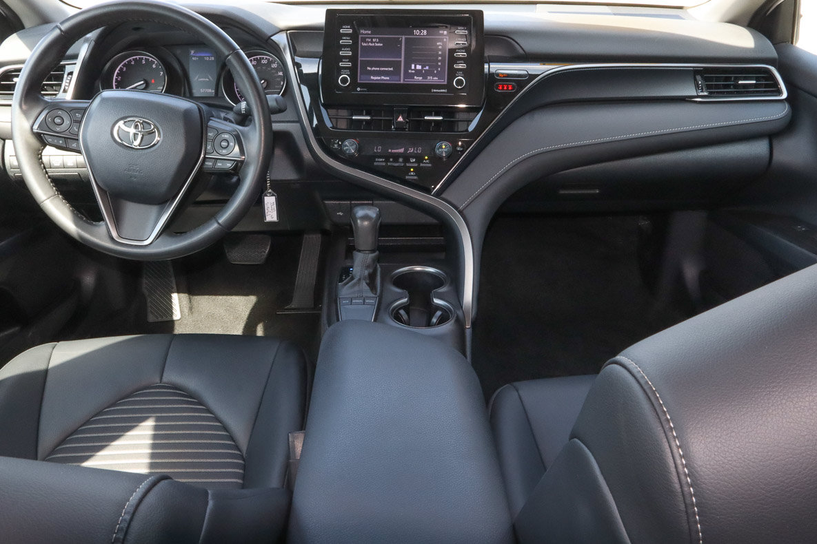 Used 2024 Toyota Camry SE FWD image 10