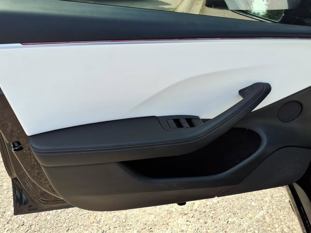 Used 2025 Tesla Model 3 Long Range AWD/4WD image 13