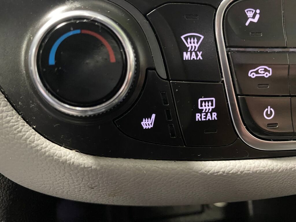 Used 2023 Chevrolet Equinox LT w/ Driver Convenience Package image 15