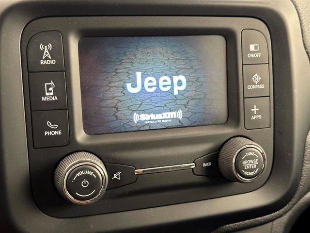 Used 2017 Jeep Renegade Trailhawk AWD/4WD image 19