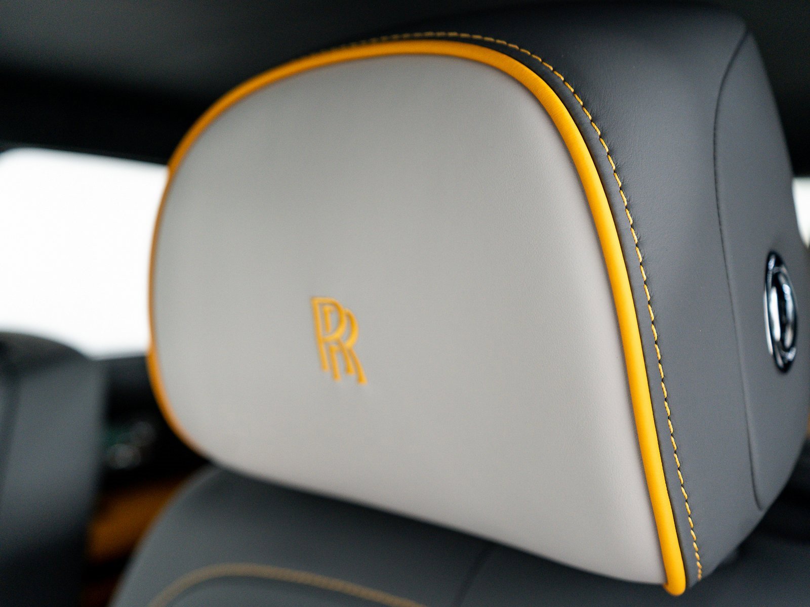 New 2025 Rolls-Royce Ghost image 18