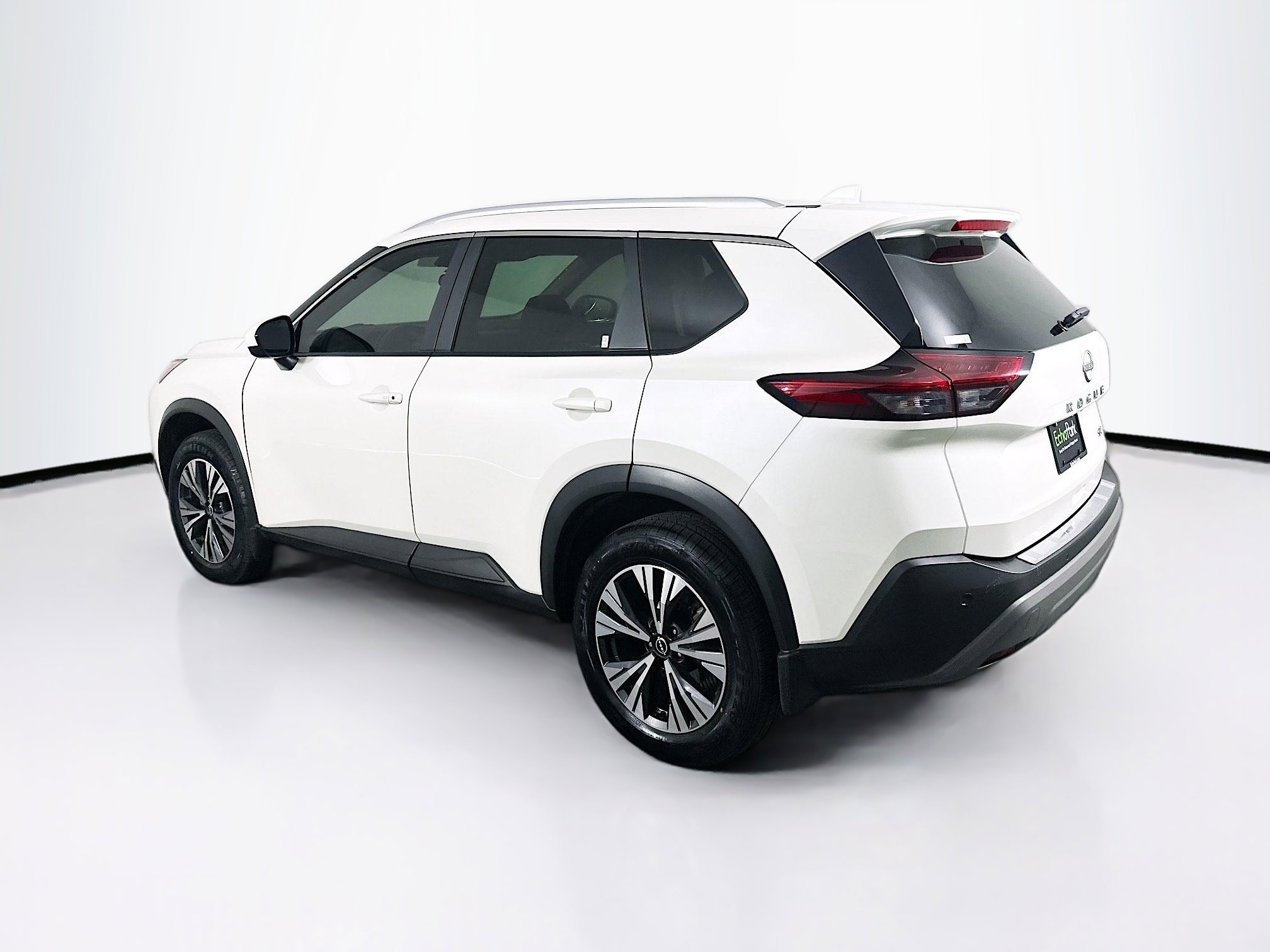 Used 2023 Nissan Rogue SV w/ SV Premium B Package image 5