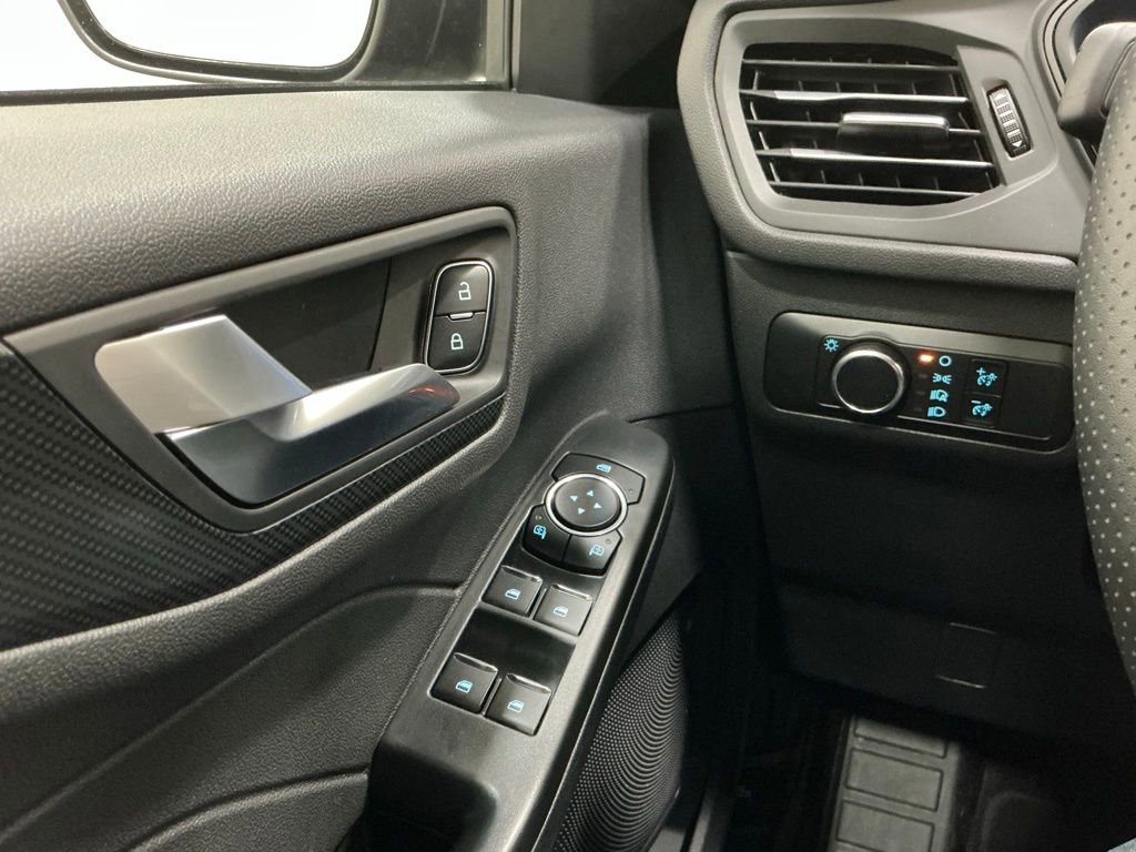 Used 2025 Ford Escape ST-Line image 16