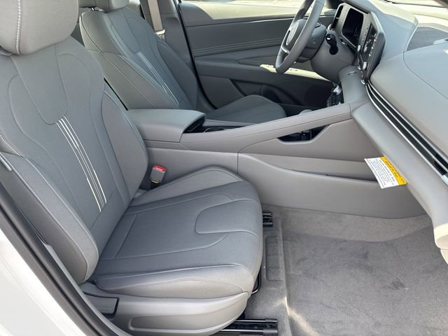 New 2026 Hyundai Elantra SEL Sport image 13