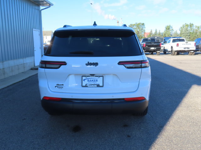 Used 2023 Jeep Grand Cherokee L Laredo AWD/4WD image 12