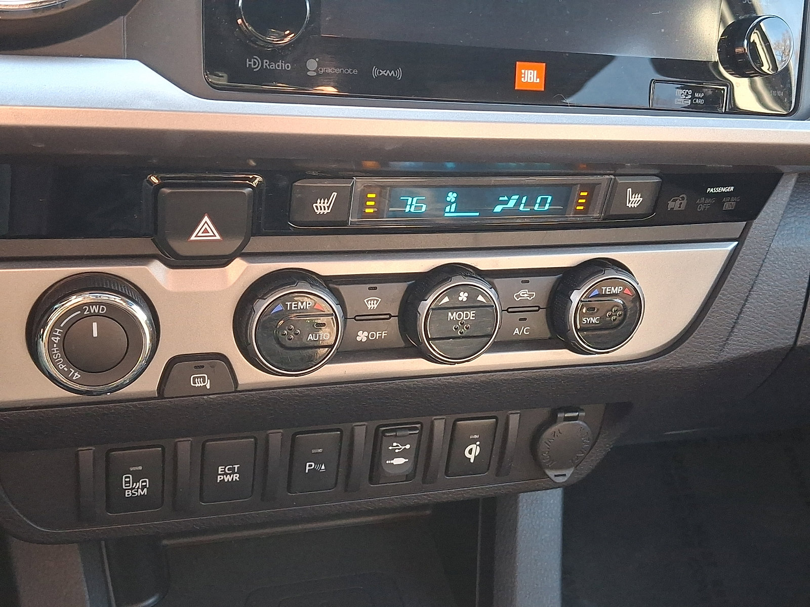 Used 2017 Toyota Tacoma Limited image 14