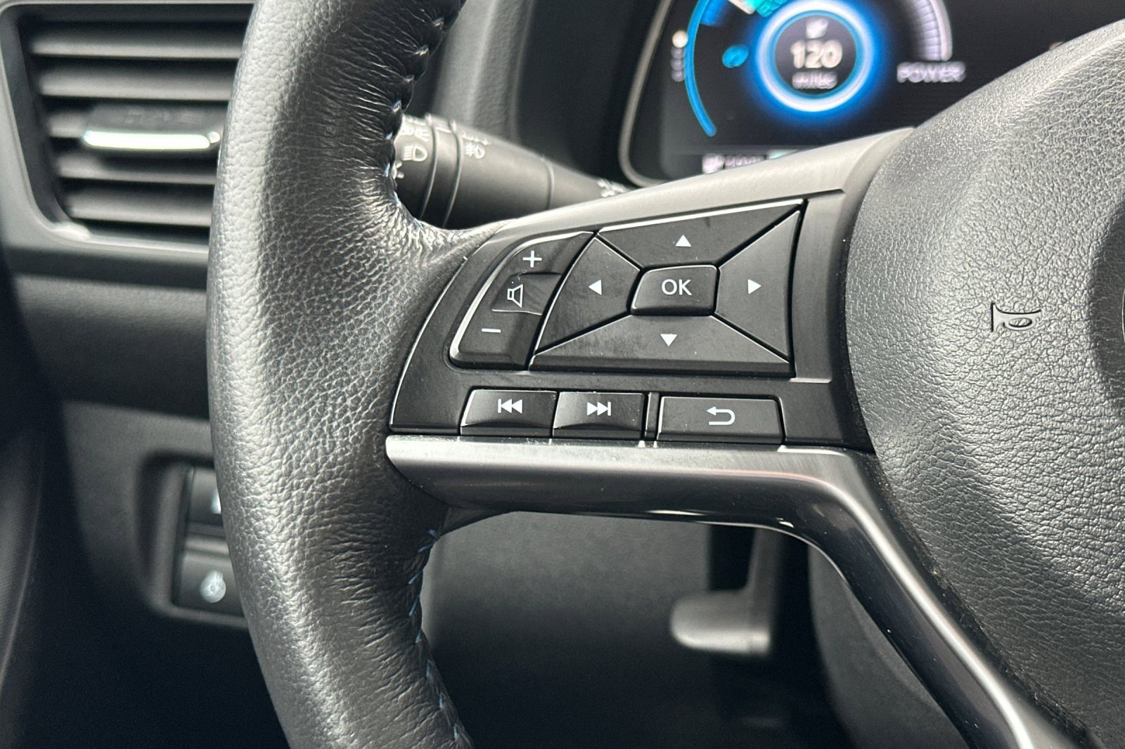 Used 2019 Nissan Leaf SV w/ SV All Weather Package image 29