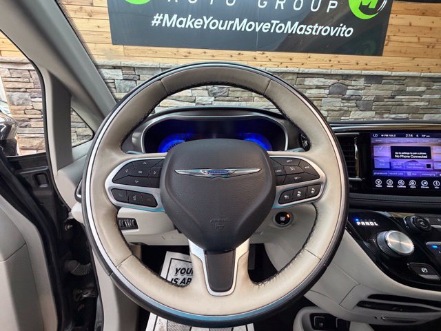 Used 2017 Chrysler Pacifica Limited FWD image 20