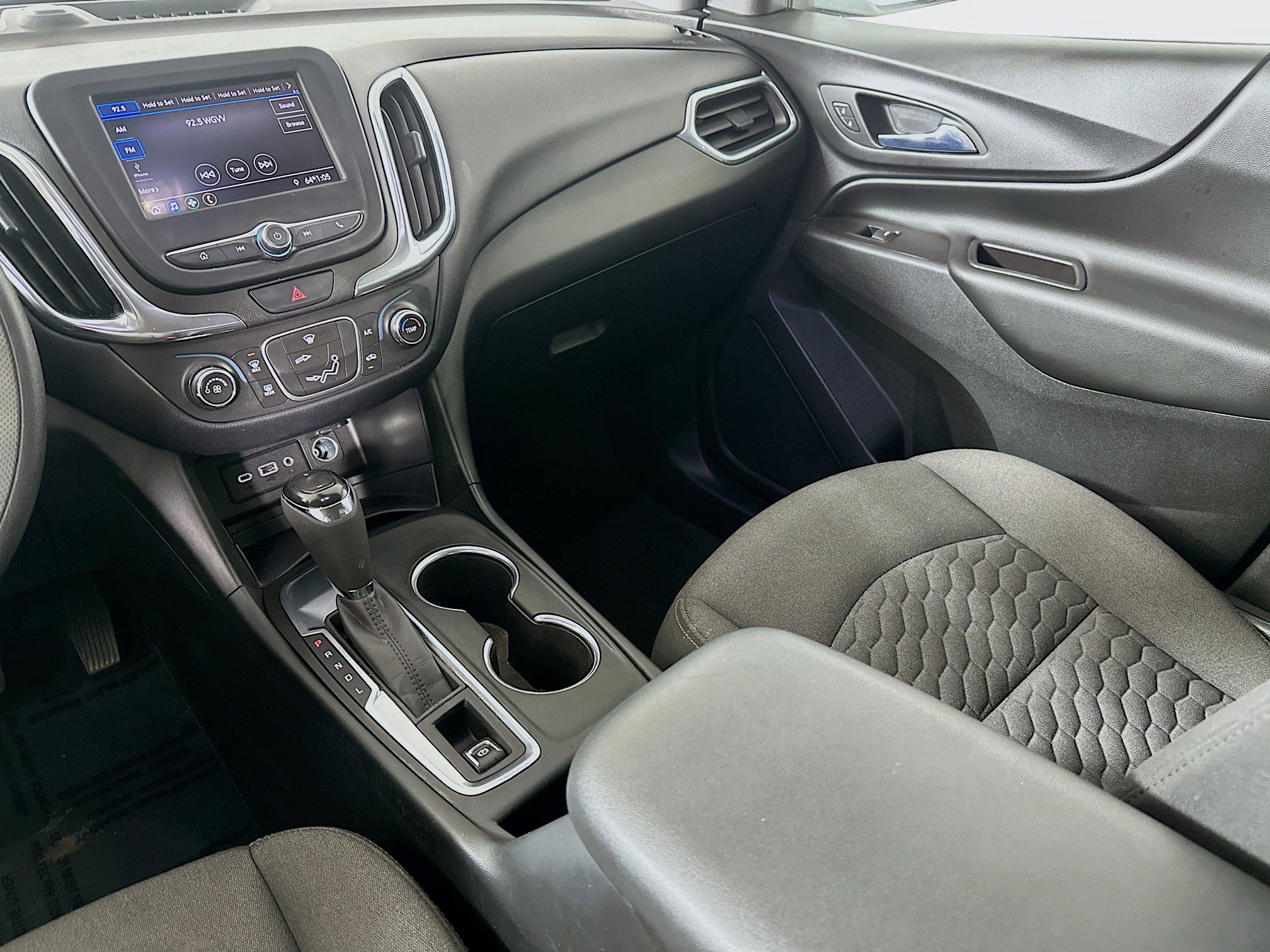 Used 2020 Chevrolet Equinox LT image 21