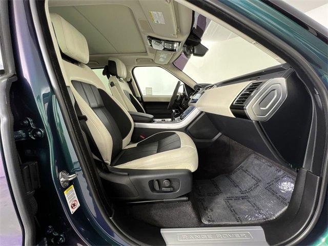 Used 2020 Land Rover Range Rover Sport HST image 28