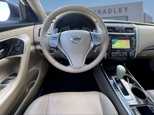 Used 2015 Nissan Altima 3.5 SL FWD image 10