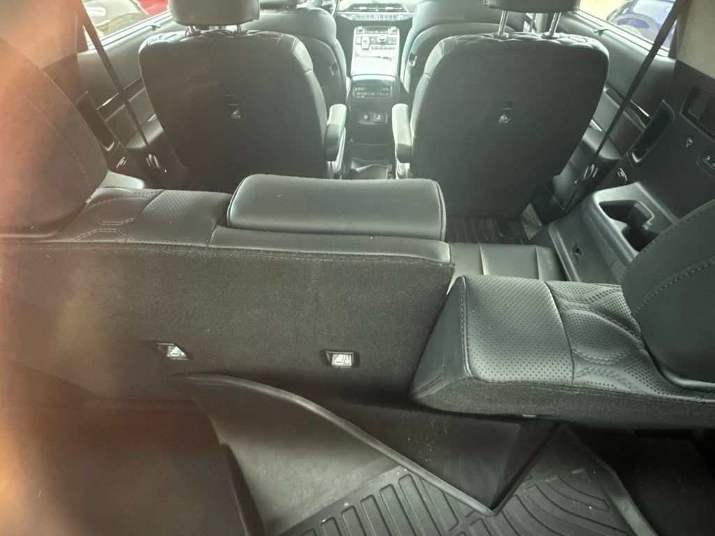 Used 2022 Hyundai Palisade Limited FWD image 19