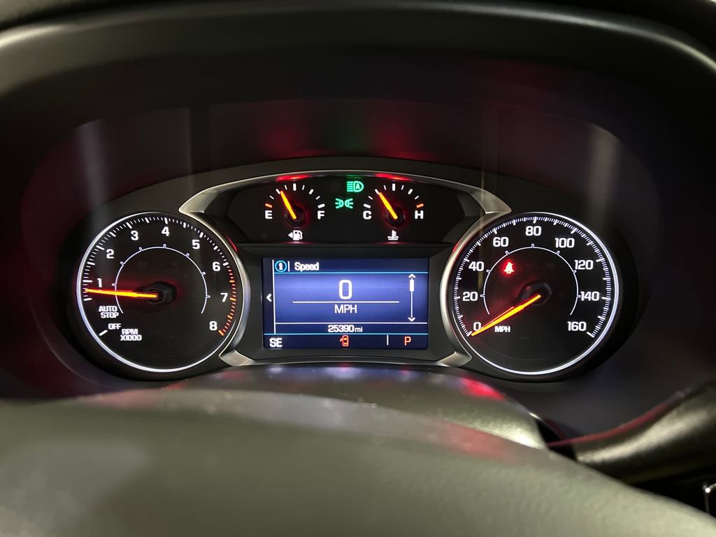 Used 2023 GMC Acadia SLE w/ Driver Convenience Package image 16