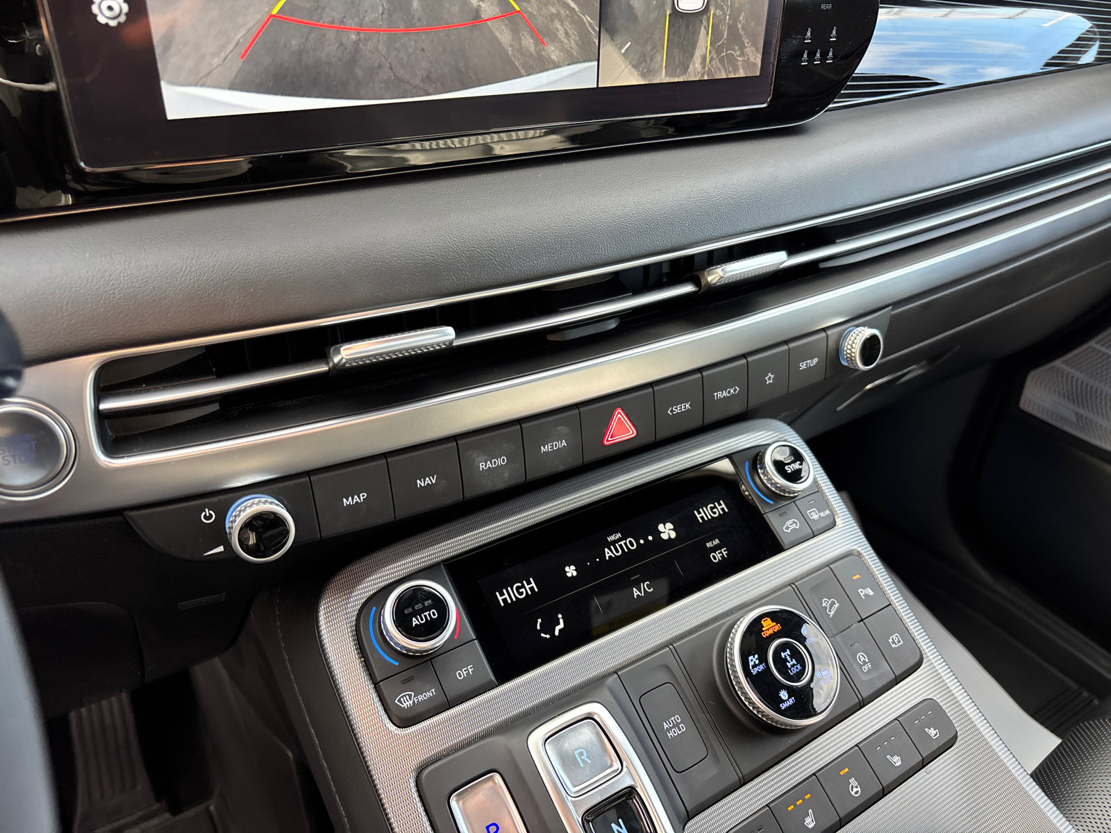 Used 2025 Hyundai Palisade Calligraphy image 21