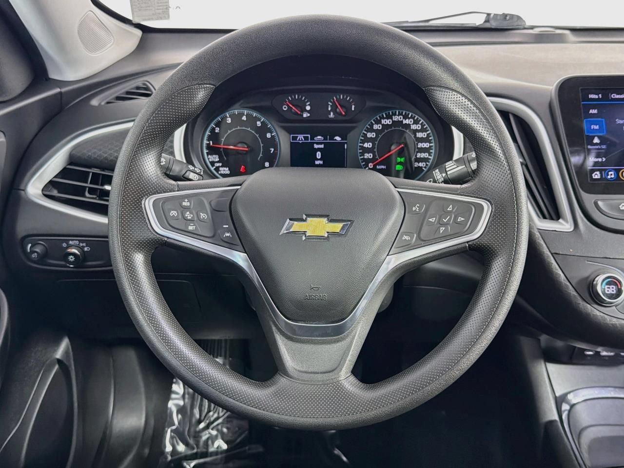 Used 2023 Chevrolet Malibu LT FWD image 14